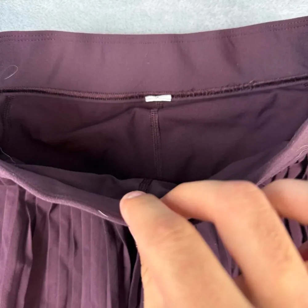Lululemon Women's Burgundy and Purple Skirt
